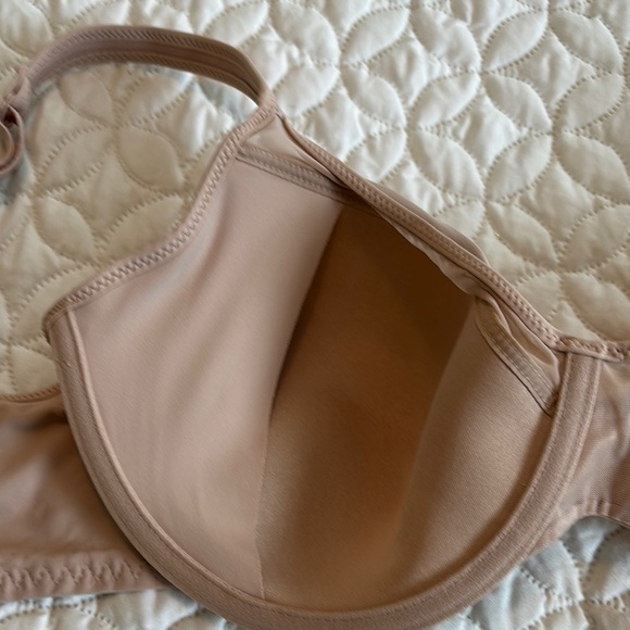 Bali Tan Seamless T-Shirt Bra with Mesh and Bead Upper and inner side panels - Picture 7 of 9